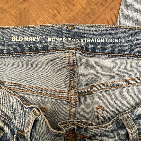 Old Navy Distressed Boyfriend Jeans - Picture 6 of 7